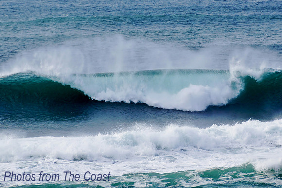Amazing Aquamarine Wave with High Plume Spray